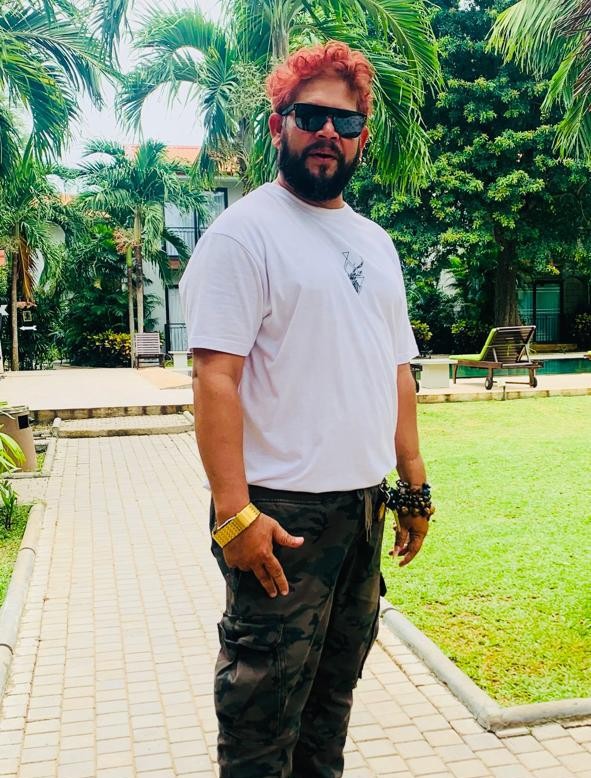 Anuradha Wijenayake, travel guide at Colombo Taxi Airport